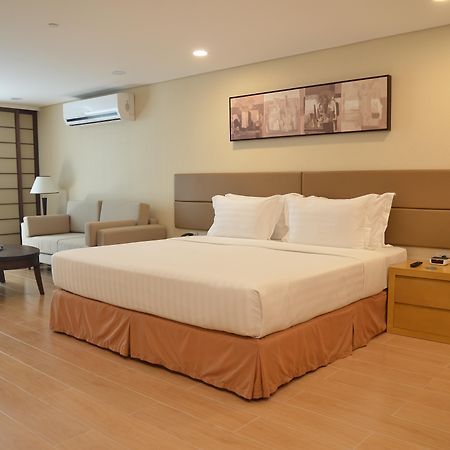 Jinjiang Inn - Makati Makati City Exteriér fotografie