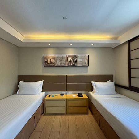 Jinjiang Inn - Makati Makati City Exteriér fotografie