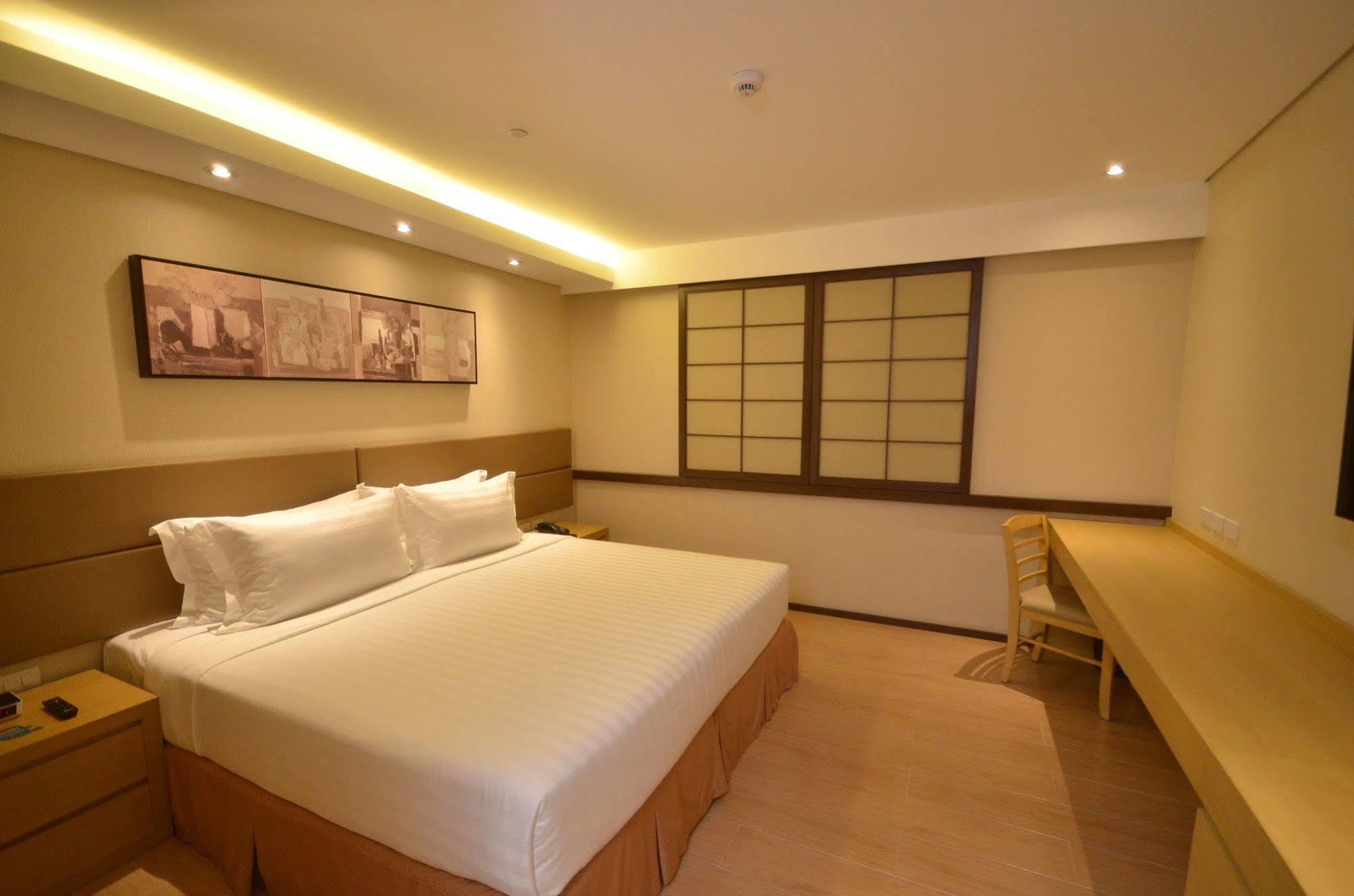 Jinjiang Inn - Makati Makati City Exteriér fotografie