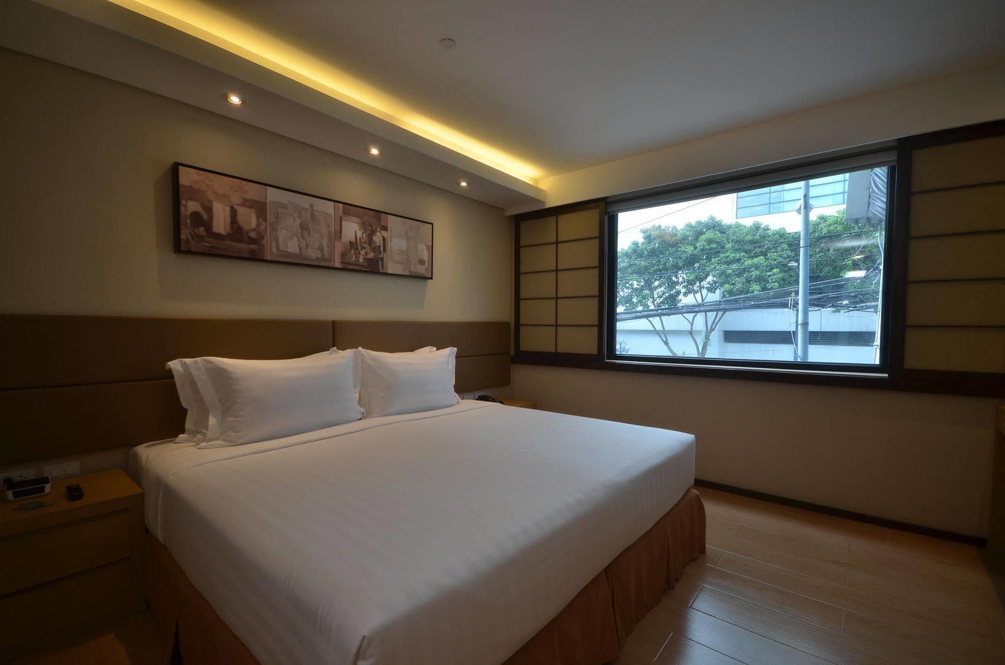 Jinjiang Inn - Makati Makati City Exteriér fotografie