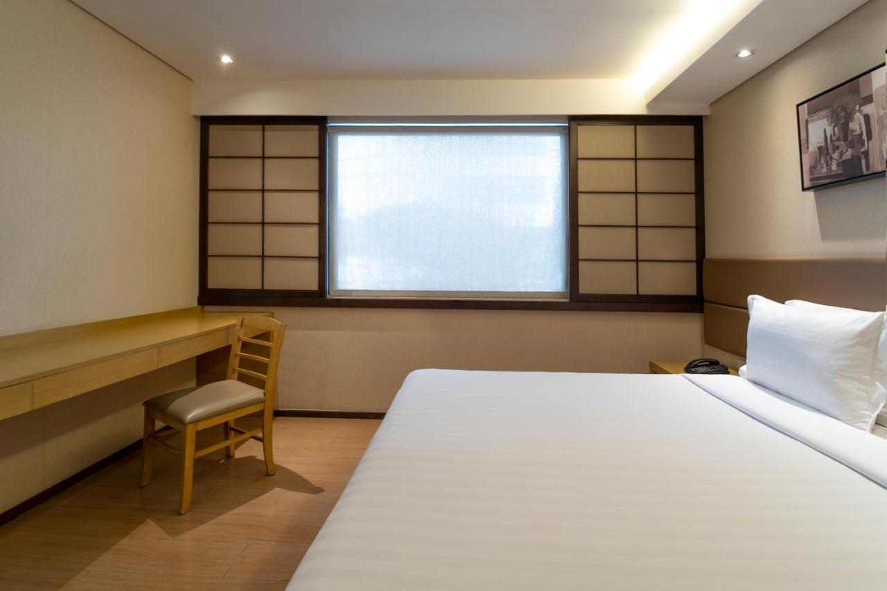 Jinjiang Inn - Makati Makati City Exteriér fotografie